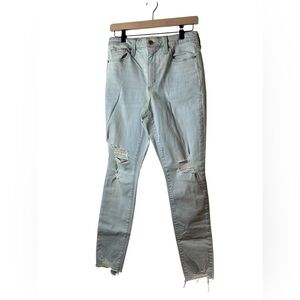 Universal Thread High Rise Distressed Skinny Jeans 8/29R Light Wash